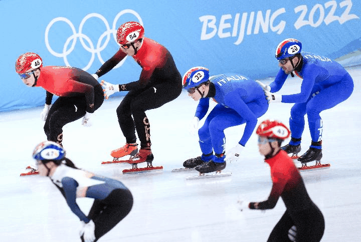 北京冬奥会赛程过半，中国代表团亮点突出，多项目实现参赛突破