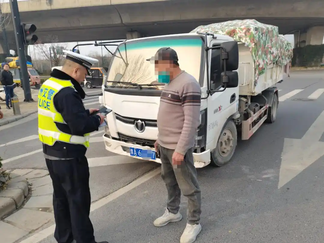 郑州交警曝光近期货车违章行为,这些司机被处罚