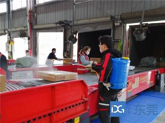 春节临近快递停运表热传？快递公司回应：春节期间不停运