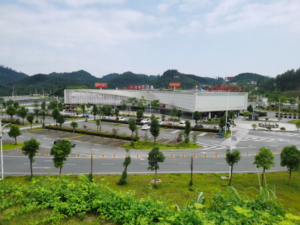 贵州高速服务区大变样,司乘体验似逛商场