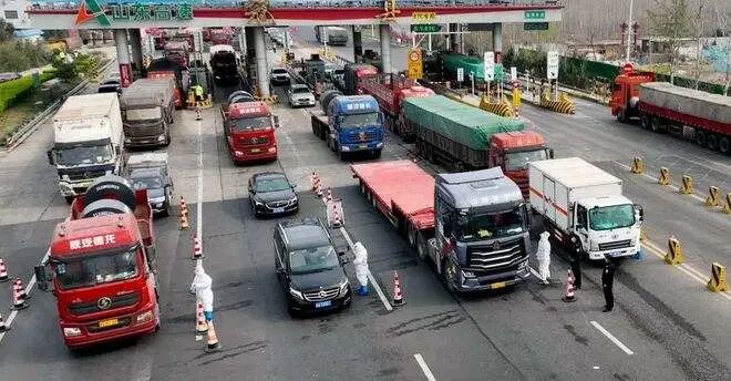 疫情封路货车难行 物流受阻怎么办?