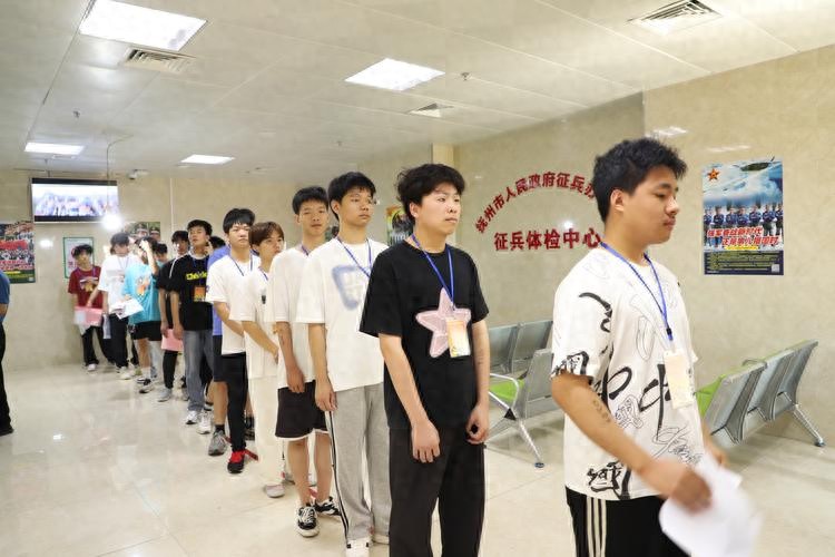 高考体检与考军校体检有何不同？这里给你讲清楚